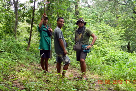 bear-and-clouded-leopard-monitoring-team-in-pipsoo-karbine