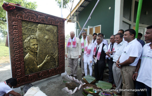 Sir Evelyn de Rothschild, Founding Patron of the UK based charity Elephant Family unveiling the relief of Mark Shand, the legendary conservationist while inaugurating the clinic for elephants of northeast at Panbari RF by Elephant Family and Wildlife Trust of Indian with support of Assam Forest department on Tuesday,10th November 2015.Photo:Subhamoy Bhattacharjee/WTI