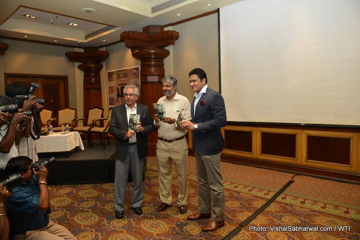 the-book-being-launched-with-shri-vinay-luthra_photo-vishalsabharwal_com-wti