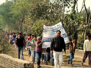 wetland-day_students-procession-towards-sacrail-wetland-photo-by-arshad-hussain-wti